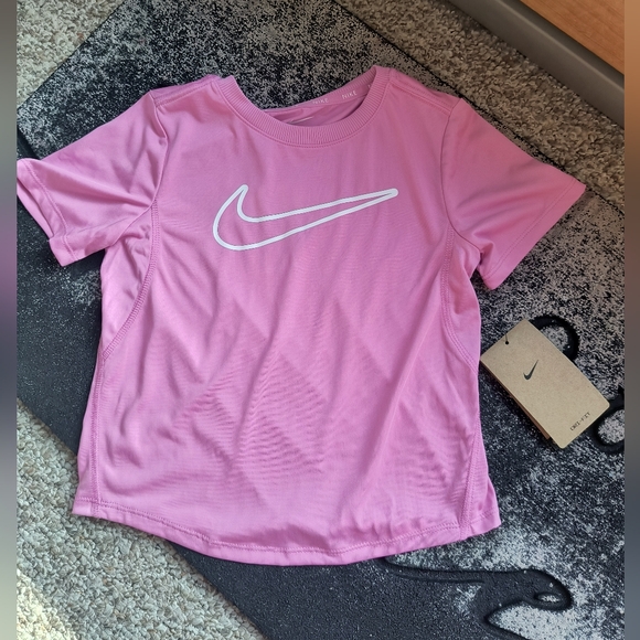 Nike Other - NWT Nike Girls All Day Dry Fit T Shirt Short Sleeve Pink Size 6 M
